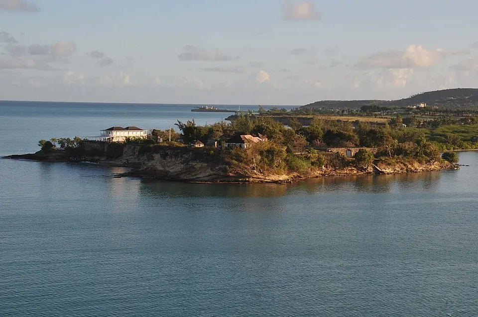 Fort James