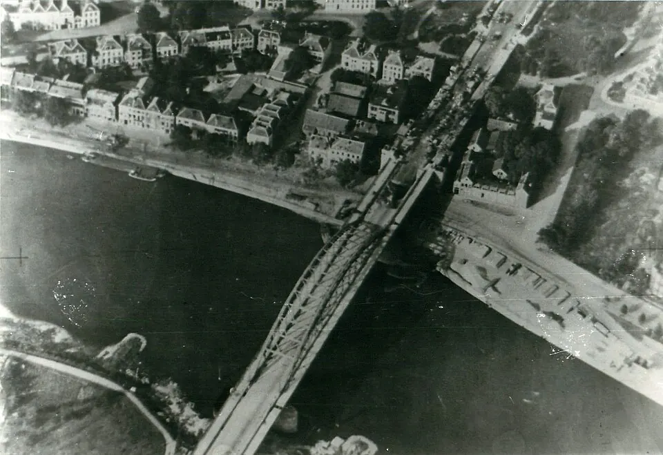 John Frost Bridge