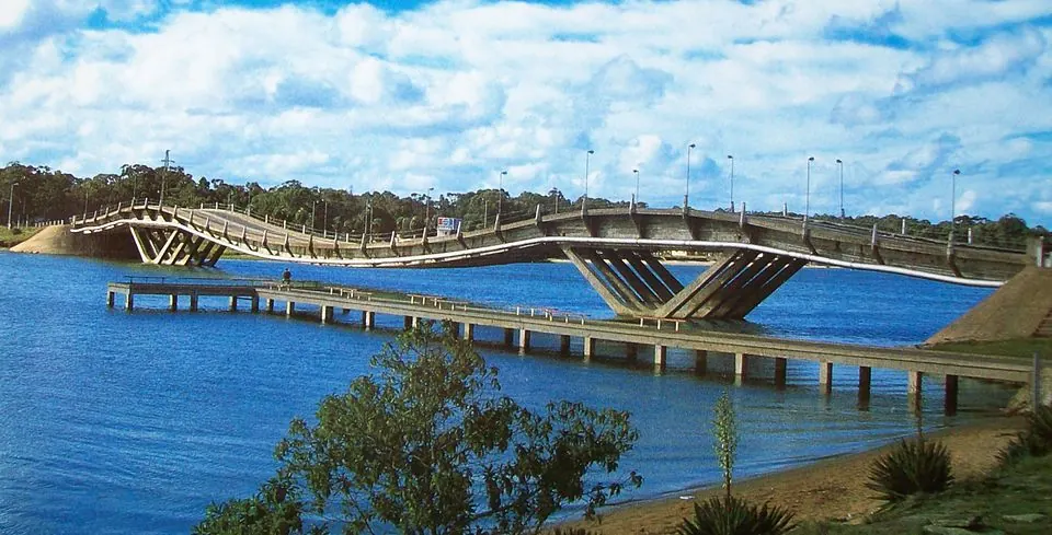 Leonel Viera Bridge