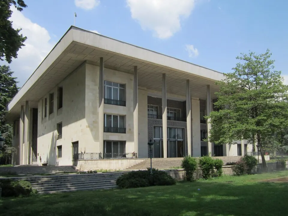 Niavaran Complex