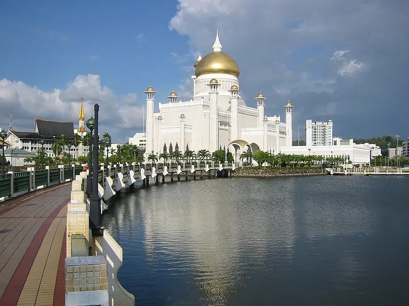Omar Ali Saifuddien Mosque