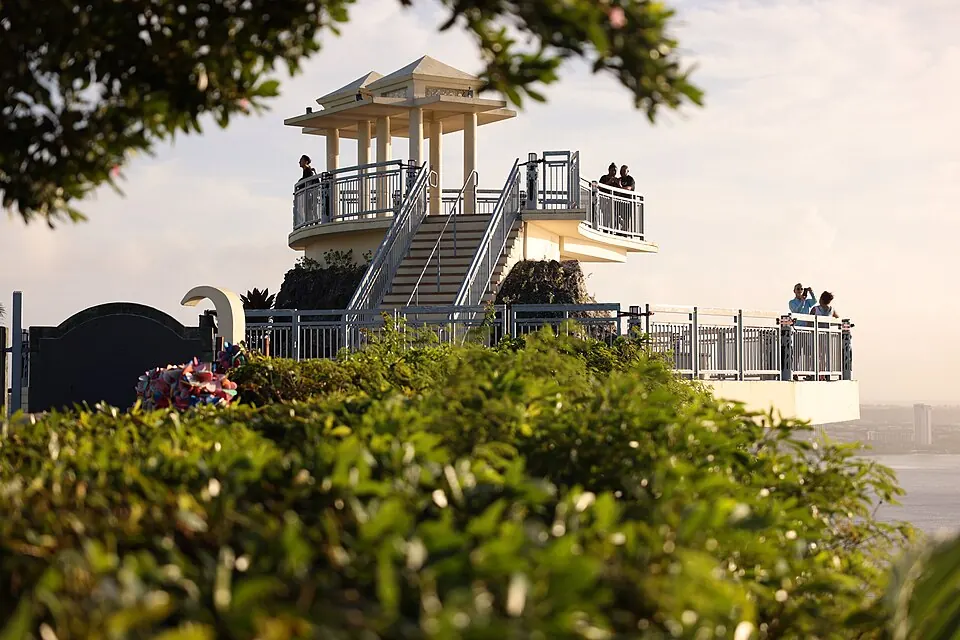 Two Lovers Point