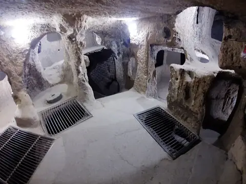 Kaymakli underground city
