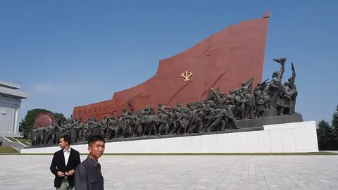 Mansudae Grand Monument