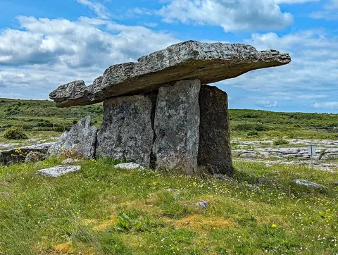 Poulnabrone dolmen