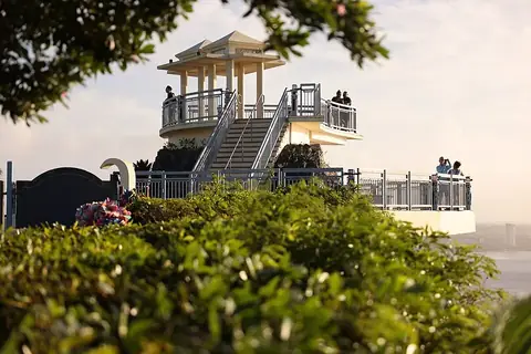 Two Lovers Point